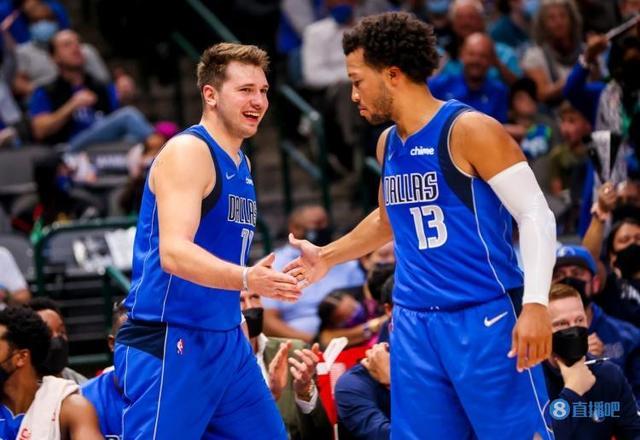 造成巨大压 造成巨大压